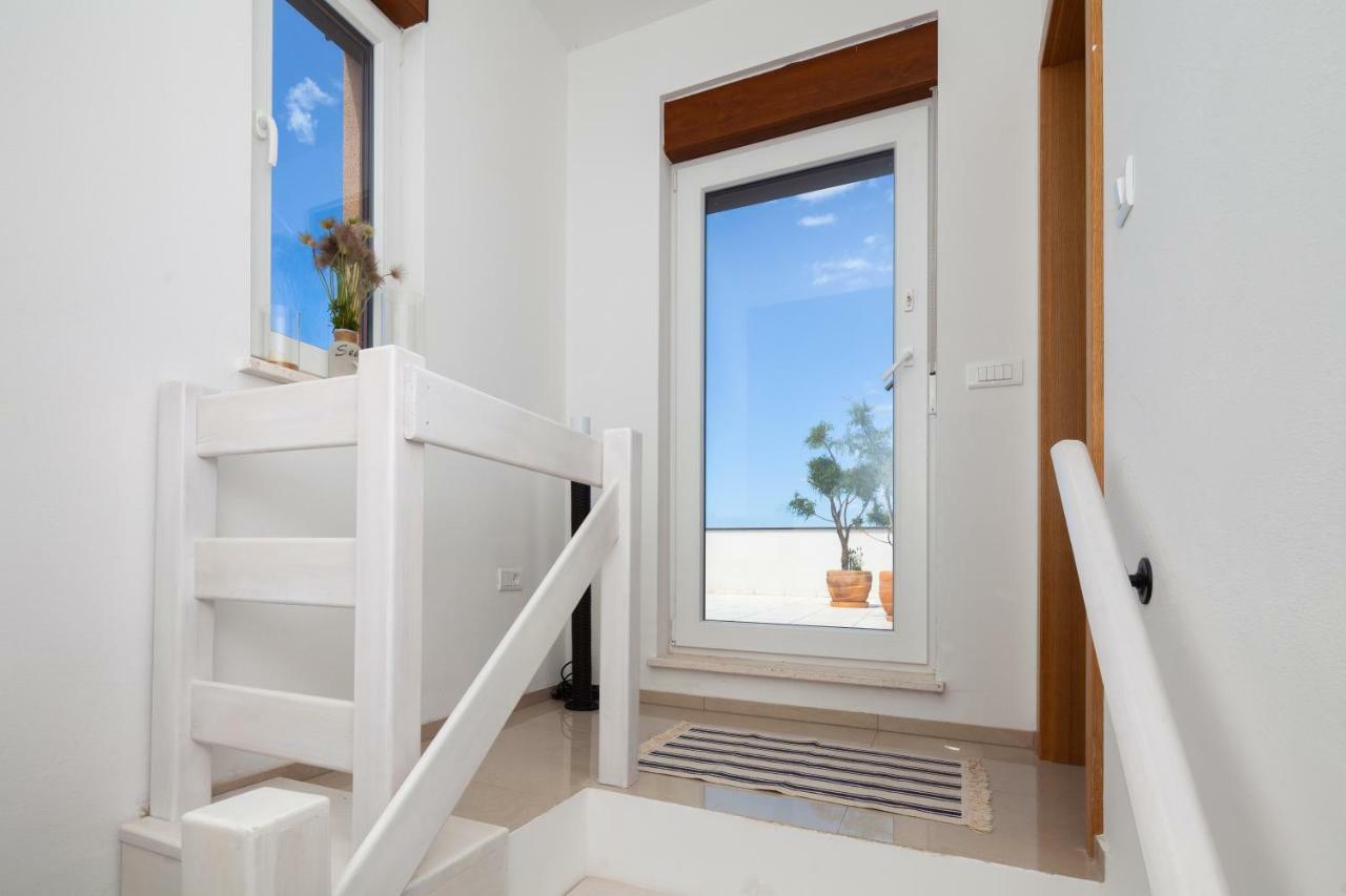 Luxury Apartment With Private Rooftop Terrace Pula Exterior photo