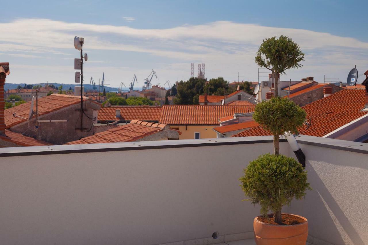 Luxury Apartment With Private Rooftop Terrace Pula Exterior photo