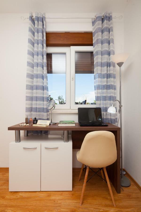 Luxury Apartment With Private Rooftop Terrace Pula Exterior photo
