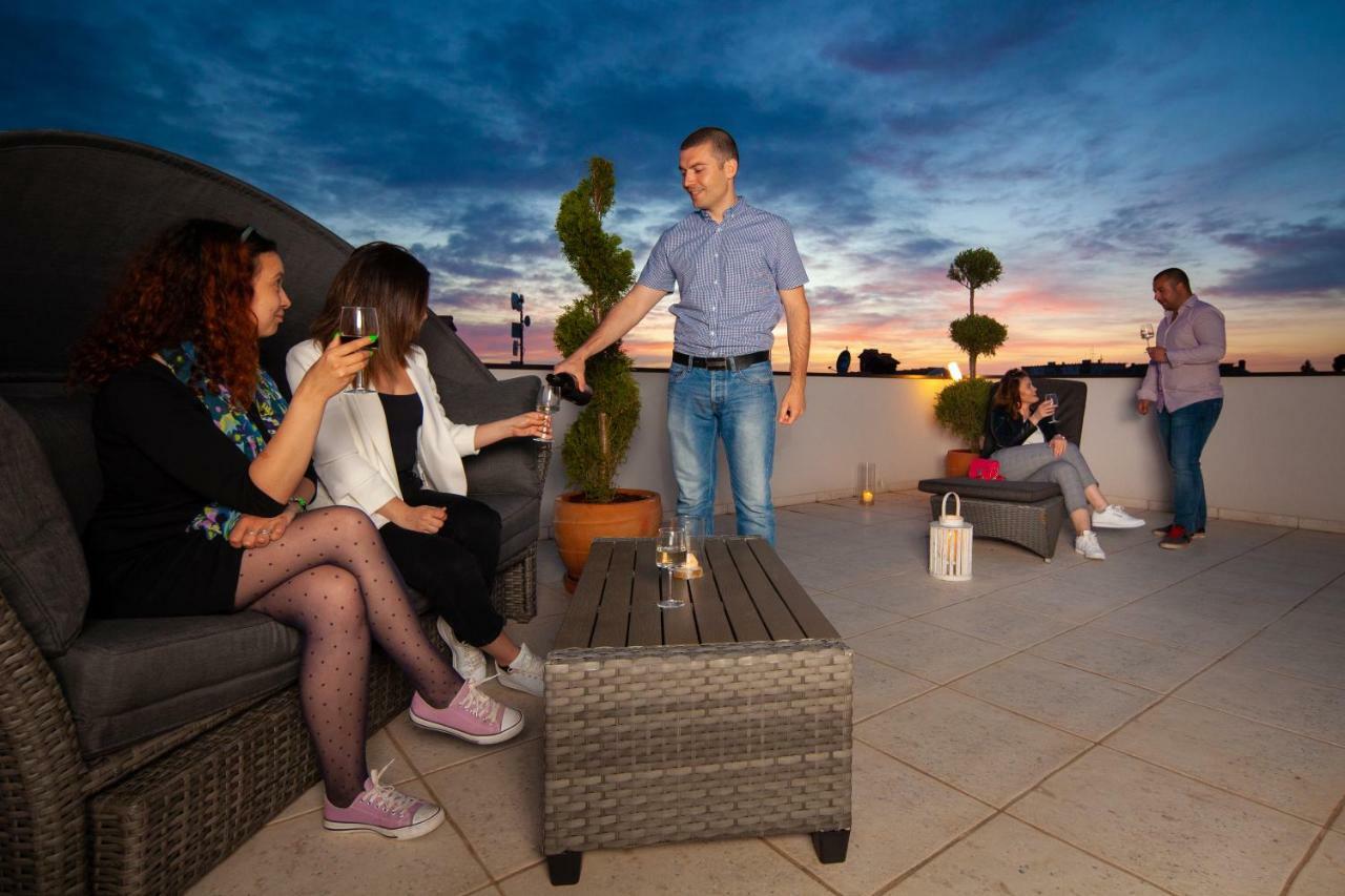 Luxury Apartment With Private Rooftop Terrace Pula Exterior photo